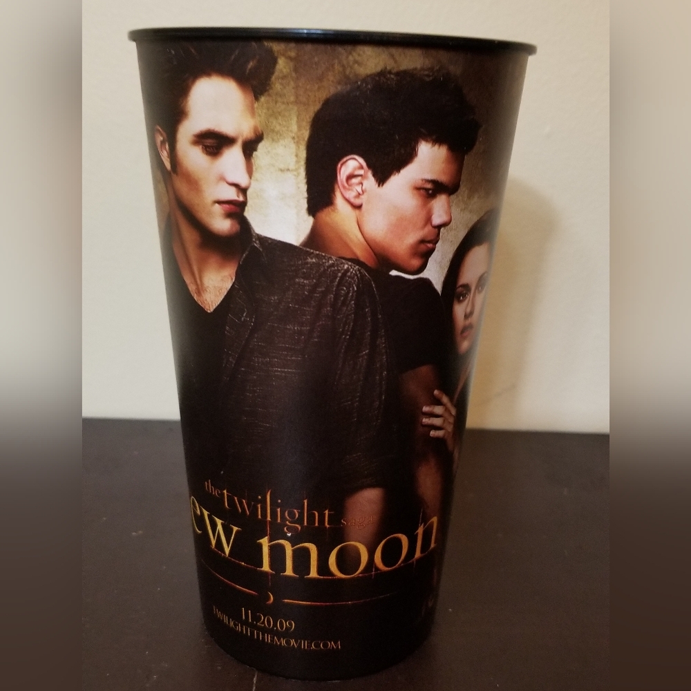 Twilight New Moon Movie Theater Cup Edward Bella Jacob Hard Plastic